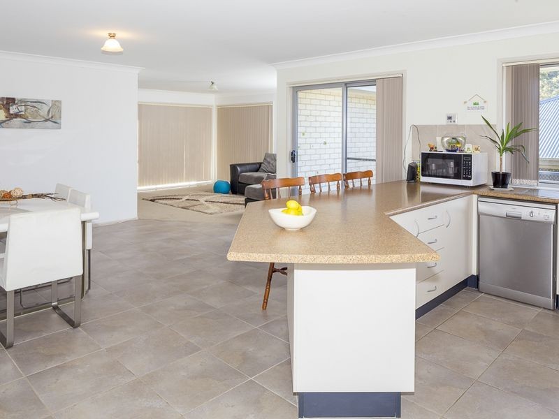 7 Elandra Place, Malua Bay NSW 2536