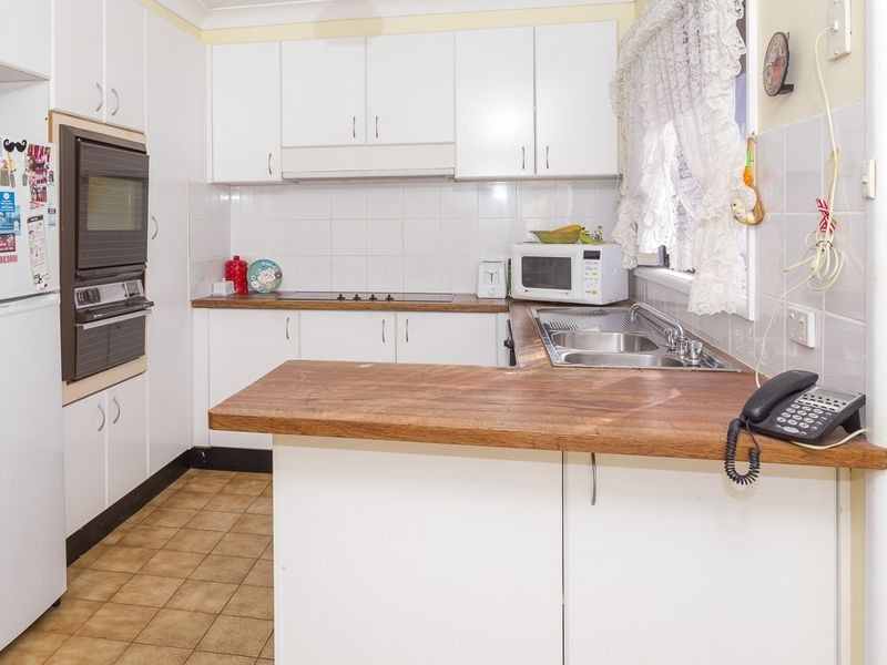 1/4 Eric Fenning Drive, Surf Beach NSW 2536