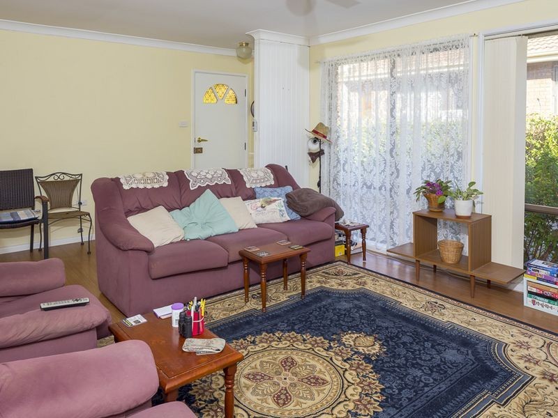 1/4 Eric Fenning Drive, Surf Beach NSW 2536