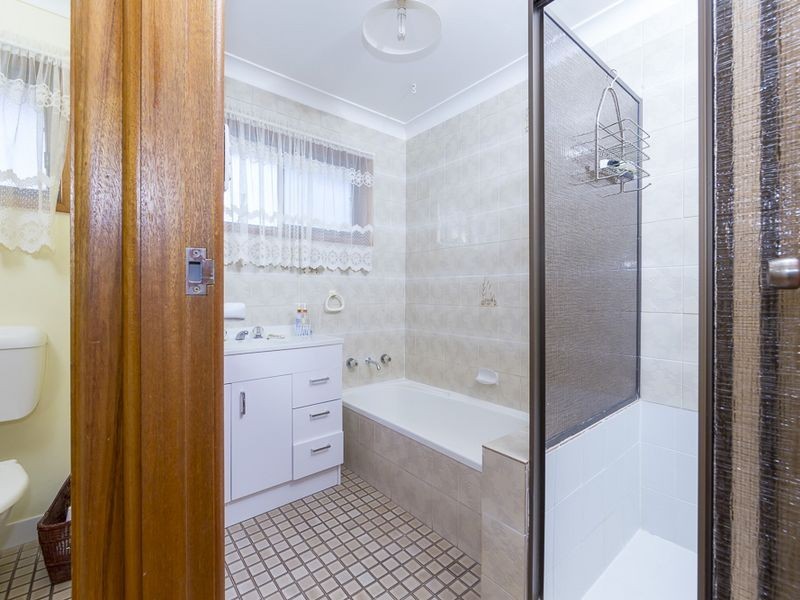 1/4 Eric Fenning Drive, Surf Beach NSW 2536