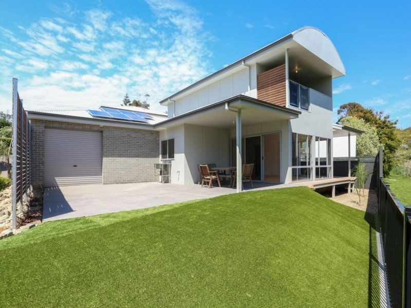 14B Wimbin Avenue, Malua Bay NSW 2536