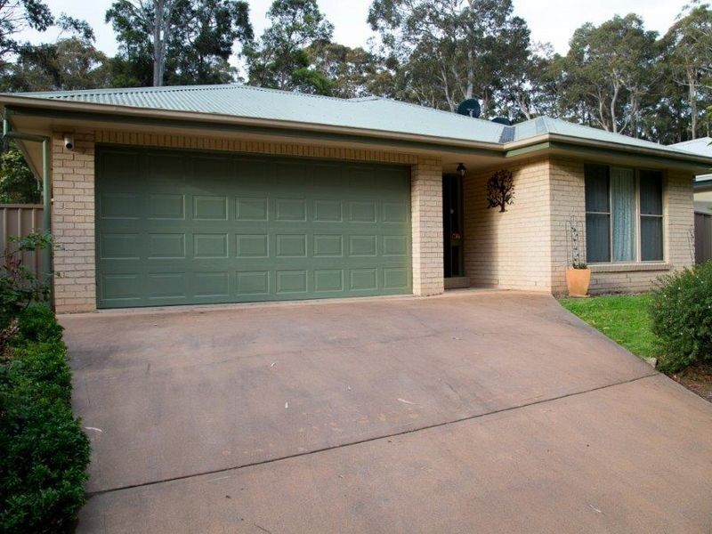 42 Bellbird Drive, Malua Bay NSW 2536