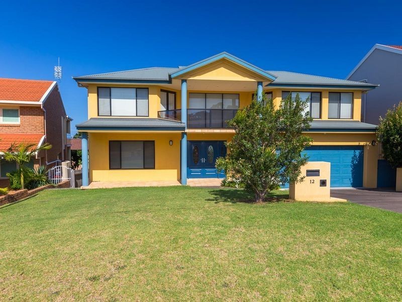 12 Moorong Crescent, Malua Bay NSW 2536