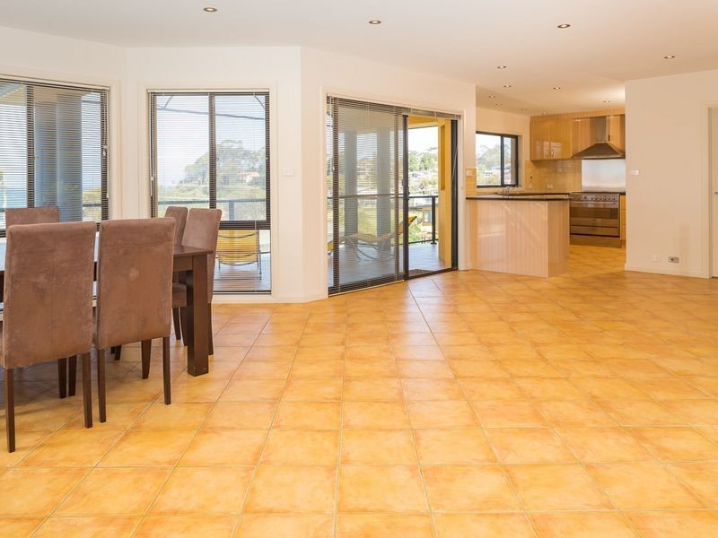 12 Moorong Crescent, Malua Bay NSW 2536