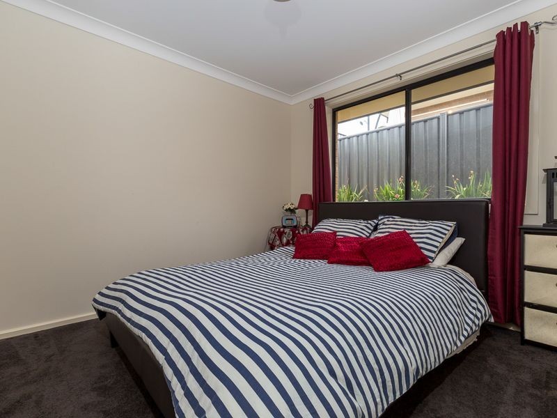 6 Elford Way, Malua Bay NSW 2536