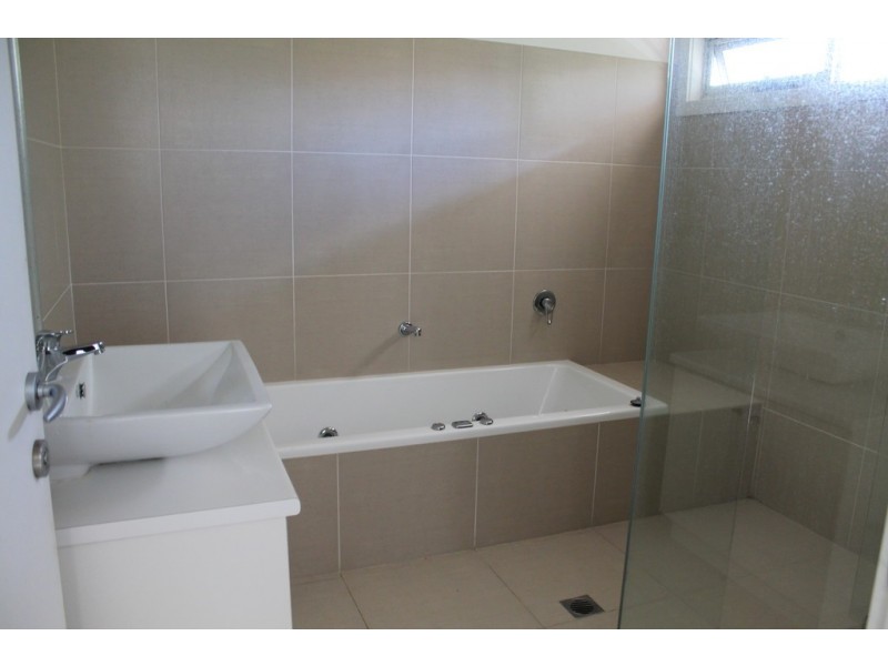 40 Tallawang Avenue, Malua Bay NSW 2536