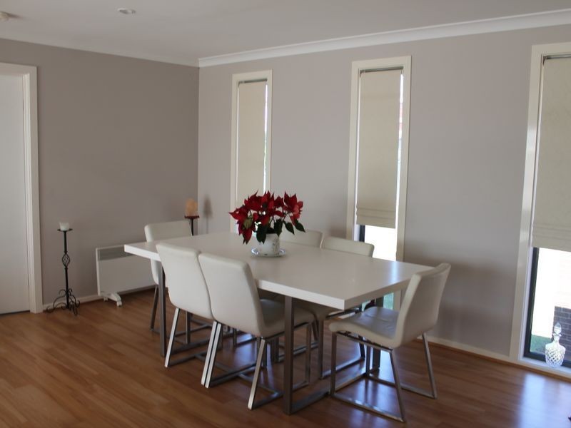 18 Waroo Cres, Malua Bay NSW 2536