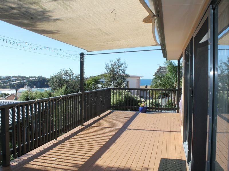 18 Waroo Cres, Malua Bay NSW 2536