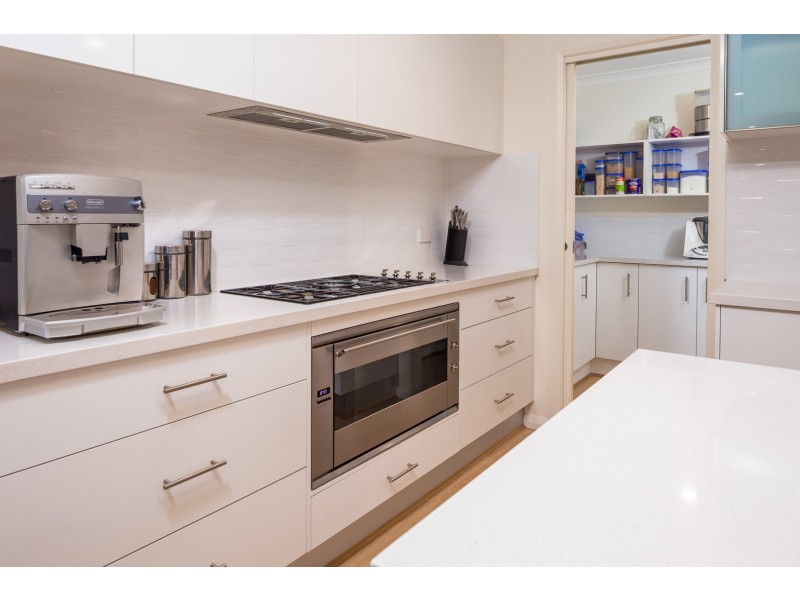 11 Dawarra Street, Tomakin NSW 2537