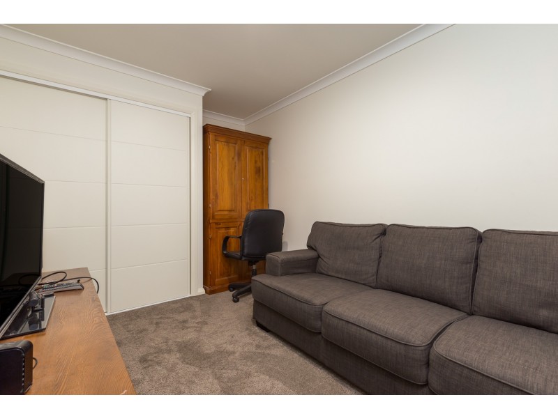 11 Dawarra Street, Tomakin NSW 2537