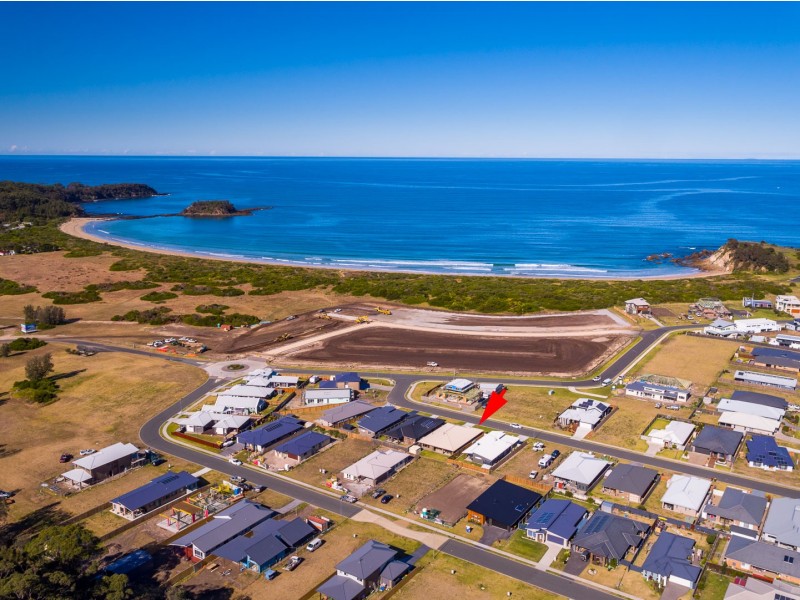 11 Dawarra Street, Tomakin NSW 2537