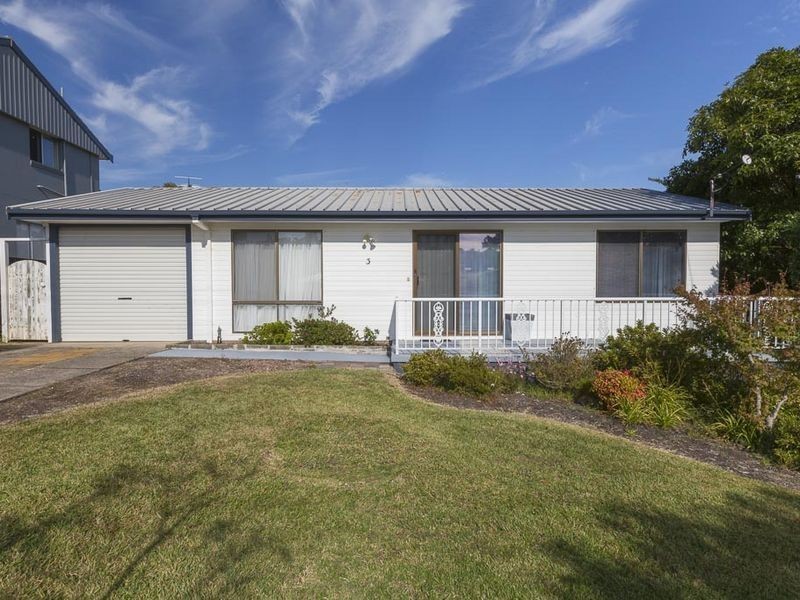 3 Boondi Street, Malua Bay NSW 2536