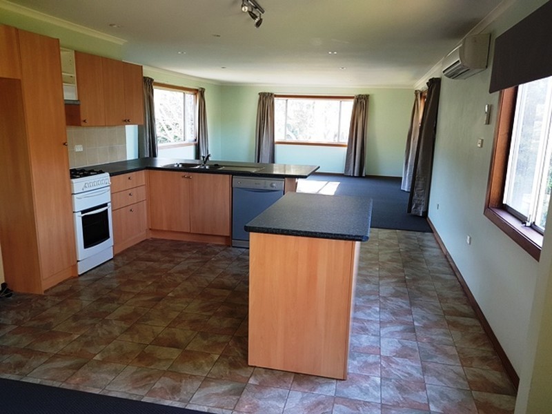 2 Wimbin Avenue, Malua Bay NSW 2536