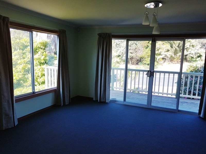 2 Wimbin Avenue, Malua Bay NSW 2536