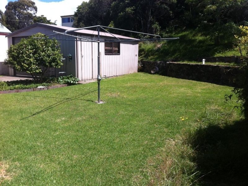 6 Yarralumla Crescent, Tomakin NSW 2537