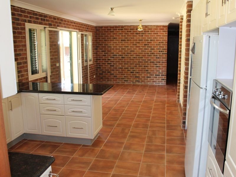 27 Tallwood Crescent, Rosedale NSW 2536