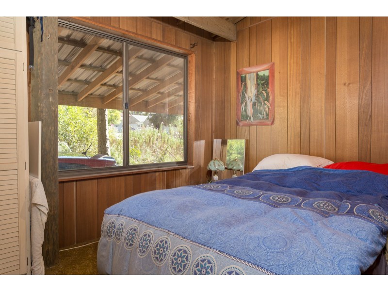 6 Crest Crescent, Moruya Heads NSW 2537