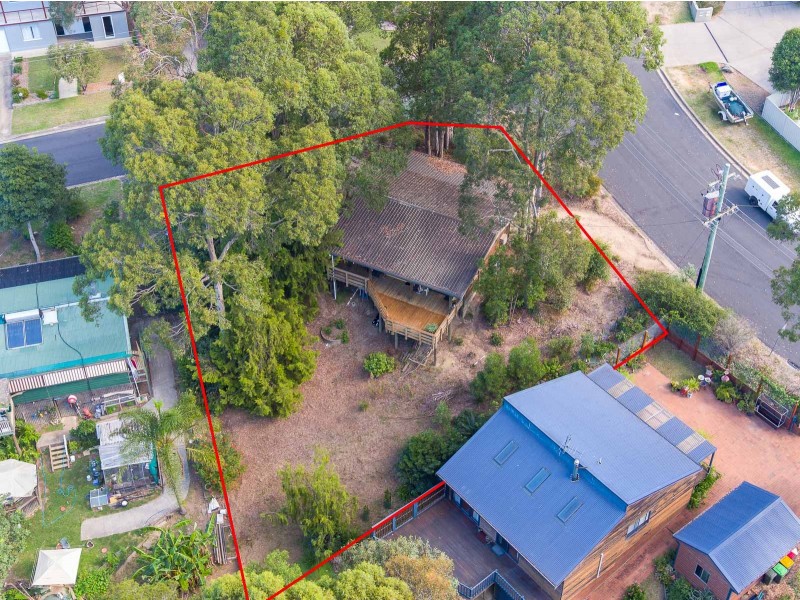 6 Crest Crescent, Moruya Heads NSW 2537