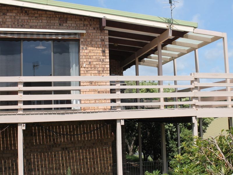 10 Waroo Crescent, Malua Bay NSW 2536