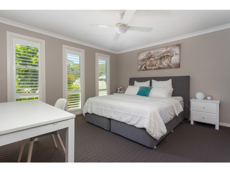 7 John Penn Drive, Tomakin NSW 2537