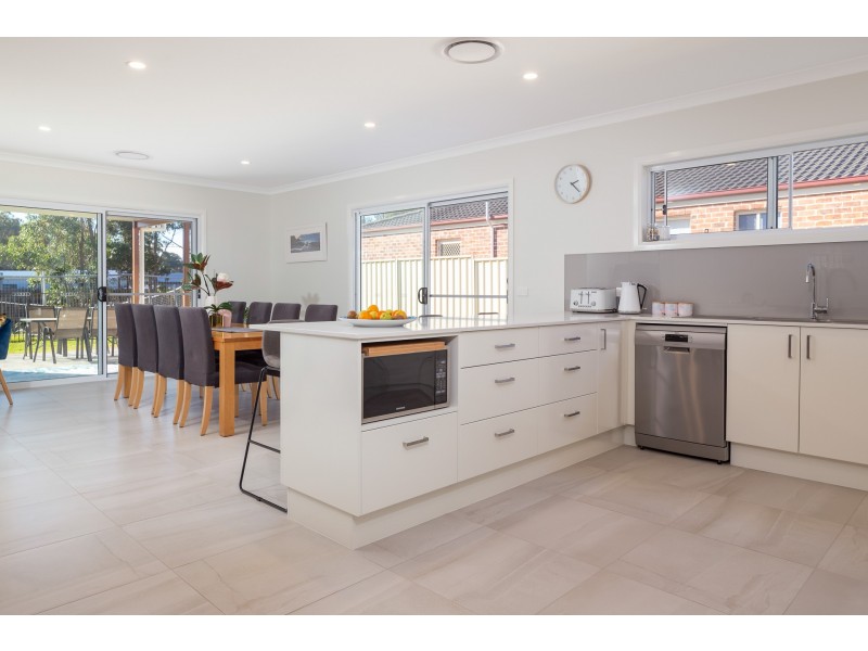 27 Woolabar Drive, Broulee NSW 2537