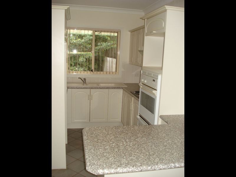 4/64 Cook Avenue, Surf Beach NSW 2536