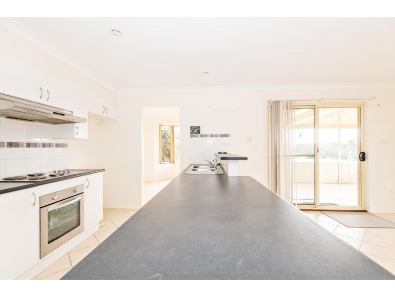 27 Maluka Avenue, Moruya NSW 2537