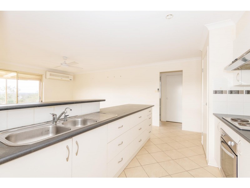 27 Maluka Avenue, Moruya NSW 2537