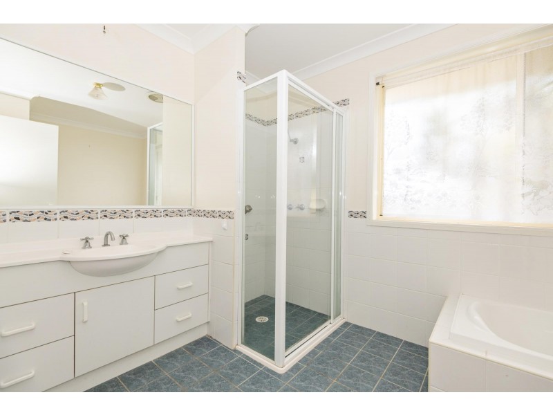 27 Maluka Avenue, Moruya NSW 2537