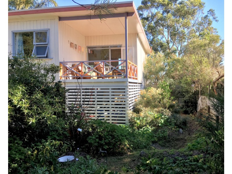 11 Banksia Street, Broulee NSW 2537
