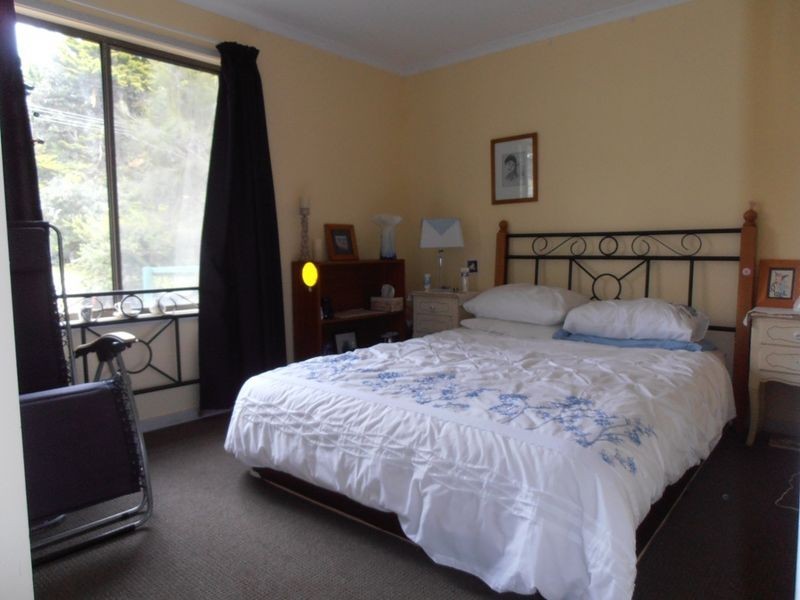 24 Tomakin Place, Tomakin NSW 2537
