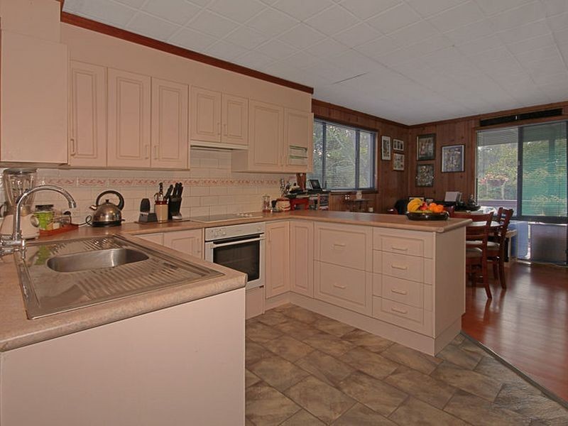 25 Tomakin Place, Tomakin NSW 2537