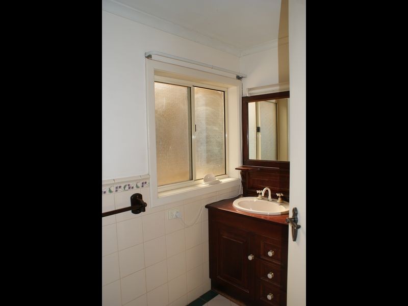 3 East View Street, Clare SA 5453