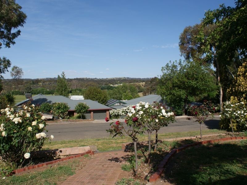 3 East View Street, Clare SA 5453