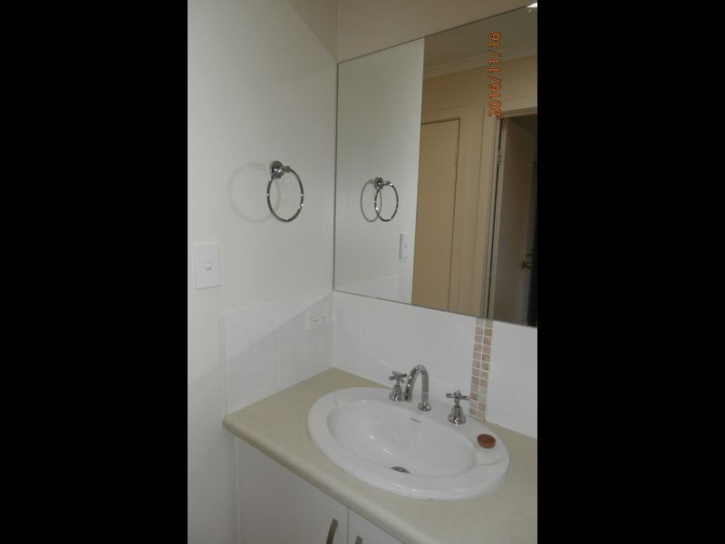 2D Opie Street, Clare SA 5453