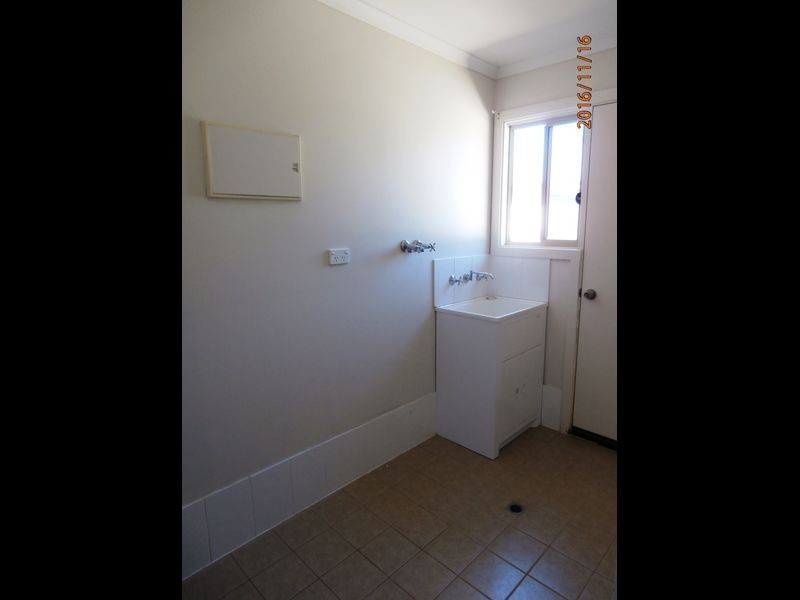 2D Opie Street, Clare SA 5453