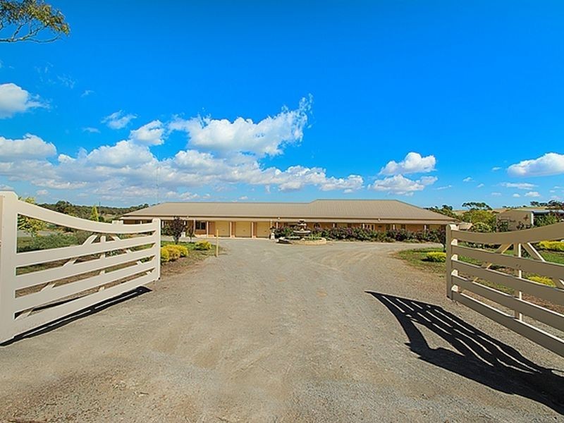 32 Hubbe Road Stanley Flat, Clare SA 5453