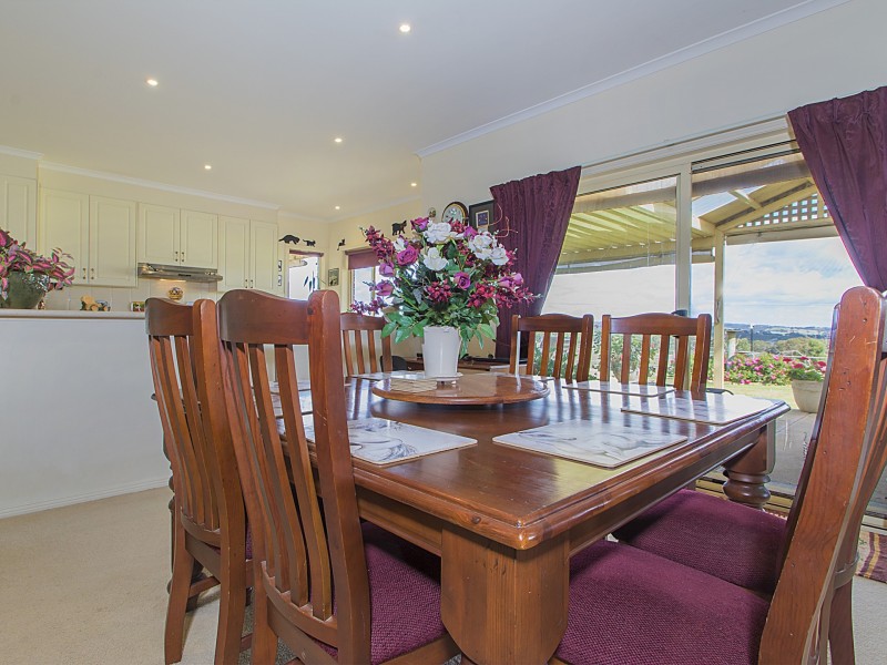 32 Hubbe Road Stanley Flat, Clare SA 5453