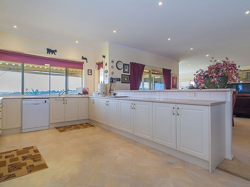 32 Hubbe Road Stanley Flat, Clare SA 5453