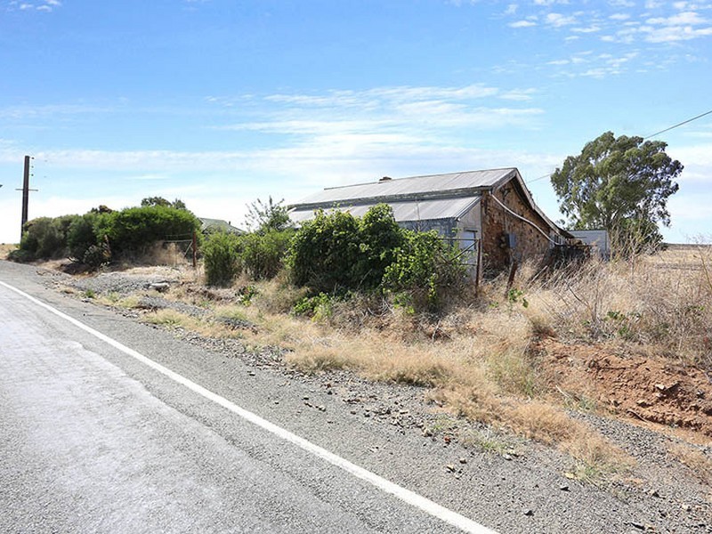 13 & 14 Commercial Road, Manoora SA 5414