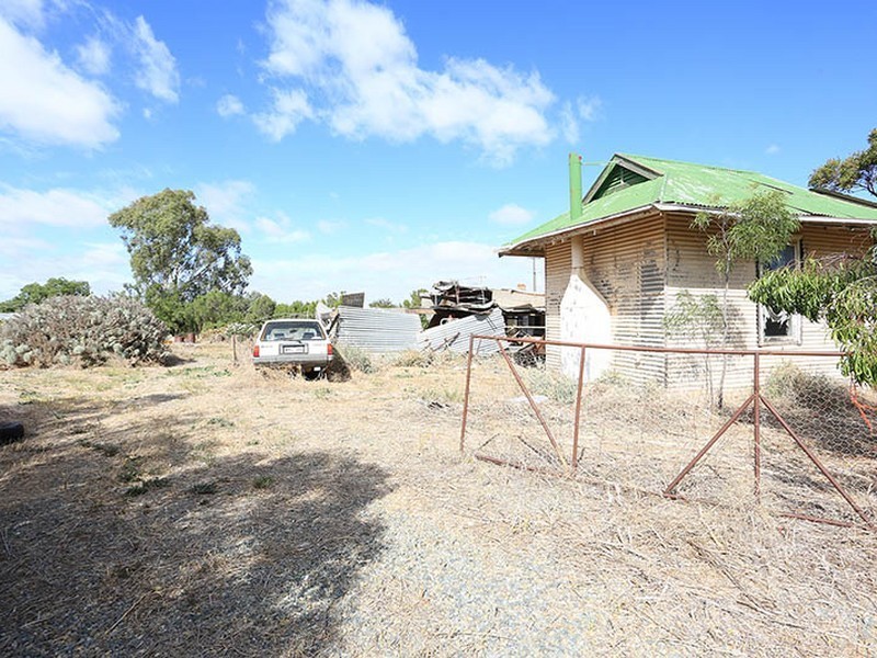 13 & 14 Commercial Road, Manoora SA 5414