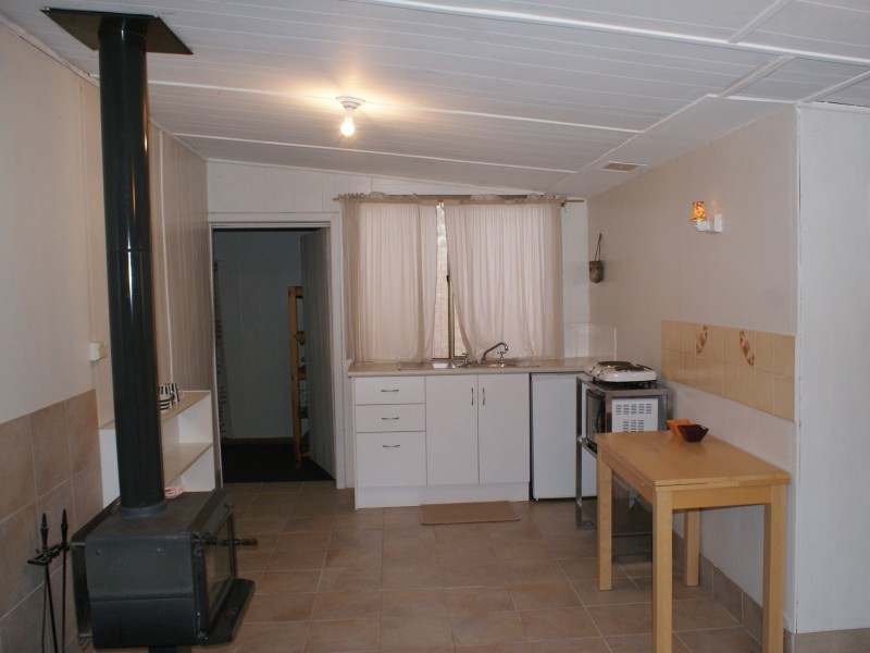 56 Victoria Road, Clare SA 5453