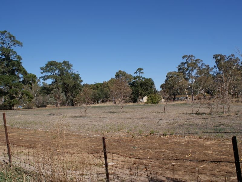 120 121 20 St Georges Tce, Armagh SA 5453