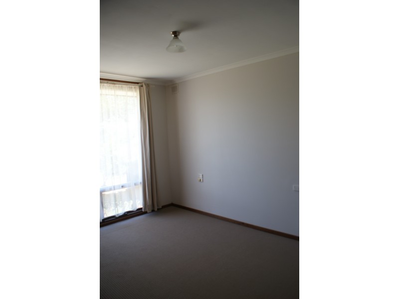 33 West Terrace, Clare SA 5453