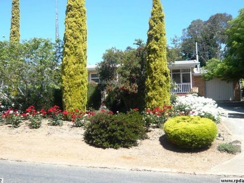 14 Powell Street, Clare SA 5453