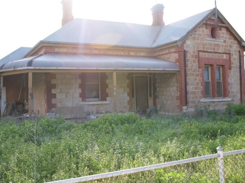 5 Railway Terrace West, Snowtown SA 5520