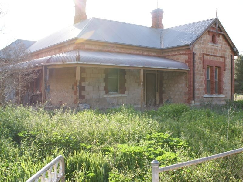 5 Railway Terrace West, Snowtown SA 5520