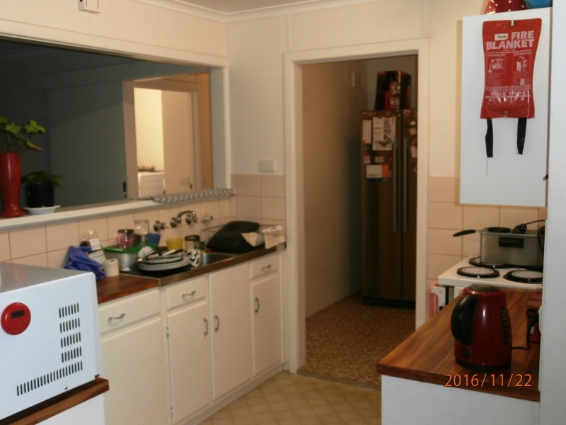 18 Strickland Street, Clare SA 5453