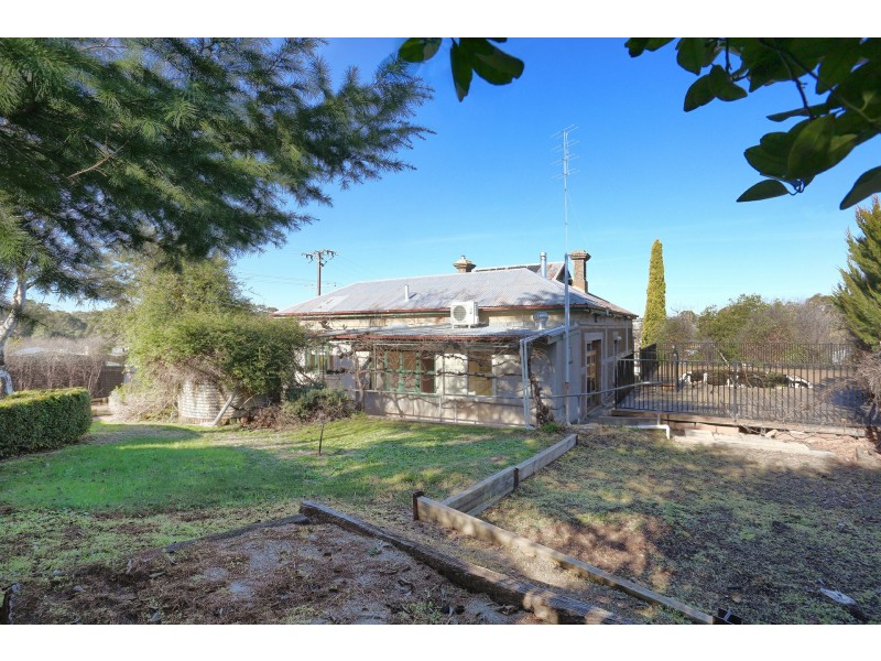 7 Harriett Street, Clare SA 5453