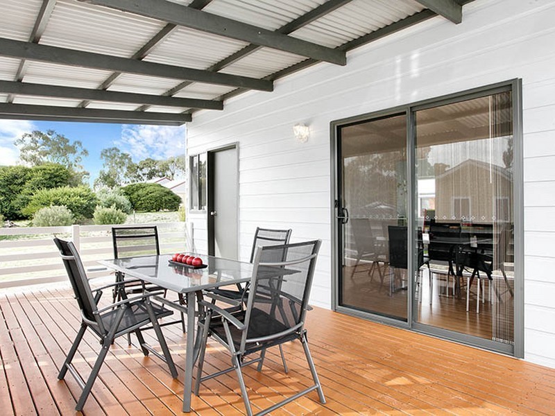 15 Sheoak Road, Watervale SA 5452